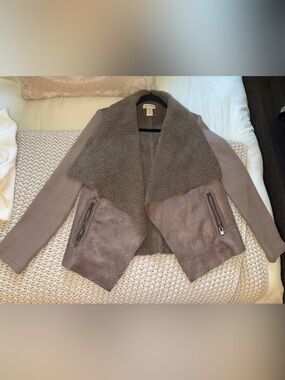 Women's Taupe Faux Shearling Suede Open Front Jacket Ribbed Sleeves Size M